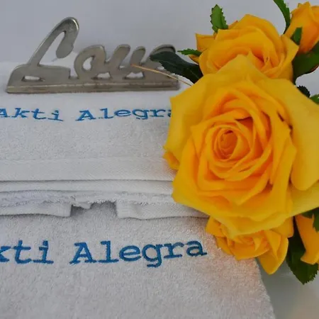 Akti Alegra In Front Of The Case de vacanță